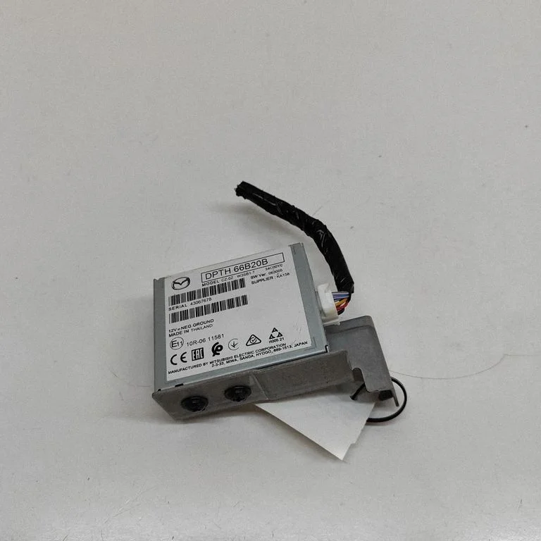 Sound amplifier – Mazda CX-30 (2019-)