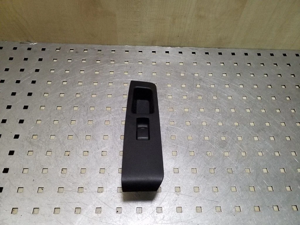 Elektriaknate lüliti 25411JG000