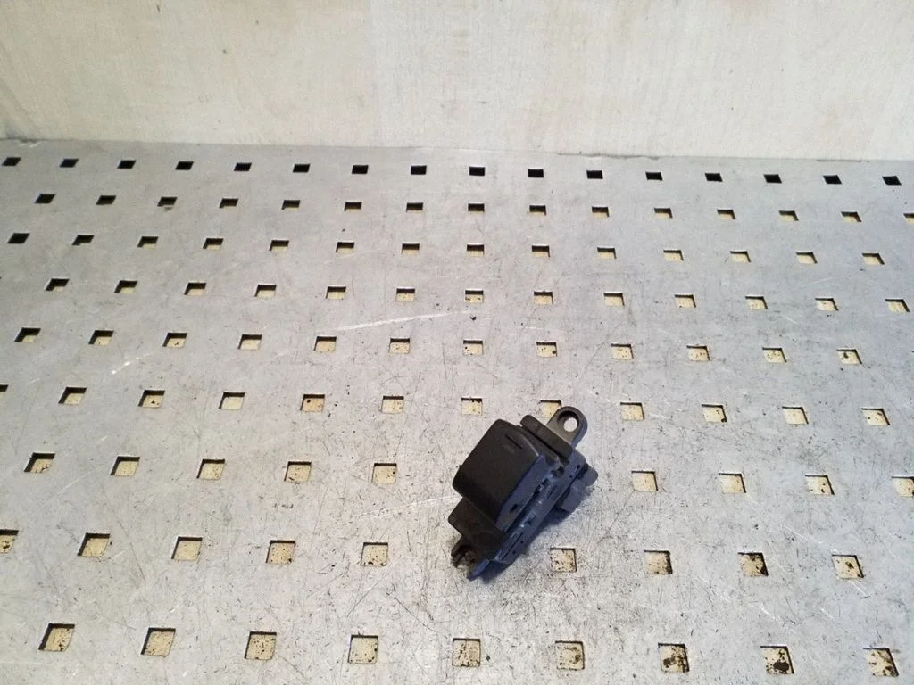 Przełącznik szyb elektrycznych 25411EA00A
