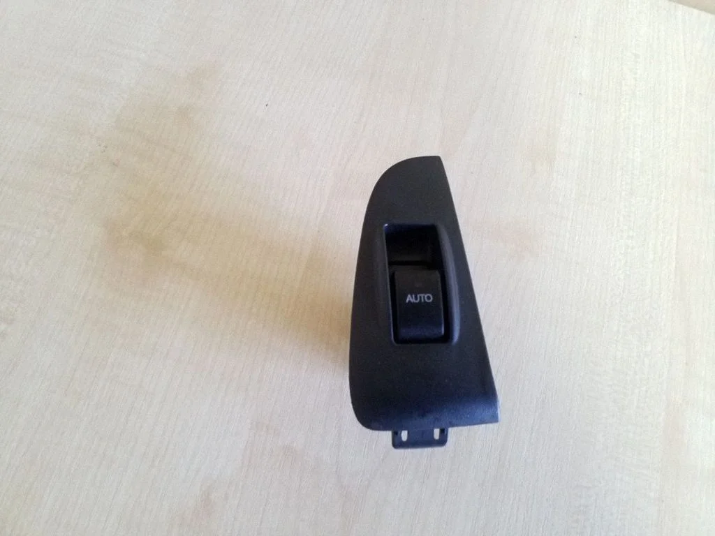 Elektrisko logu slēdzis 7427105020