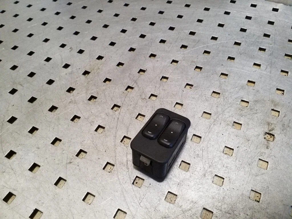 Electric window control switch 13363202