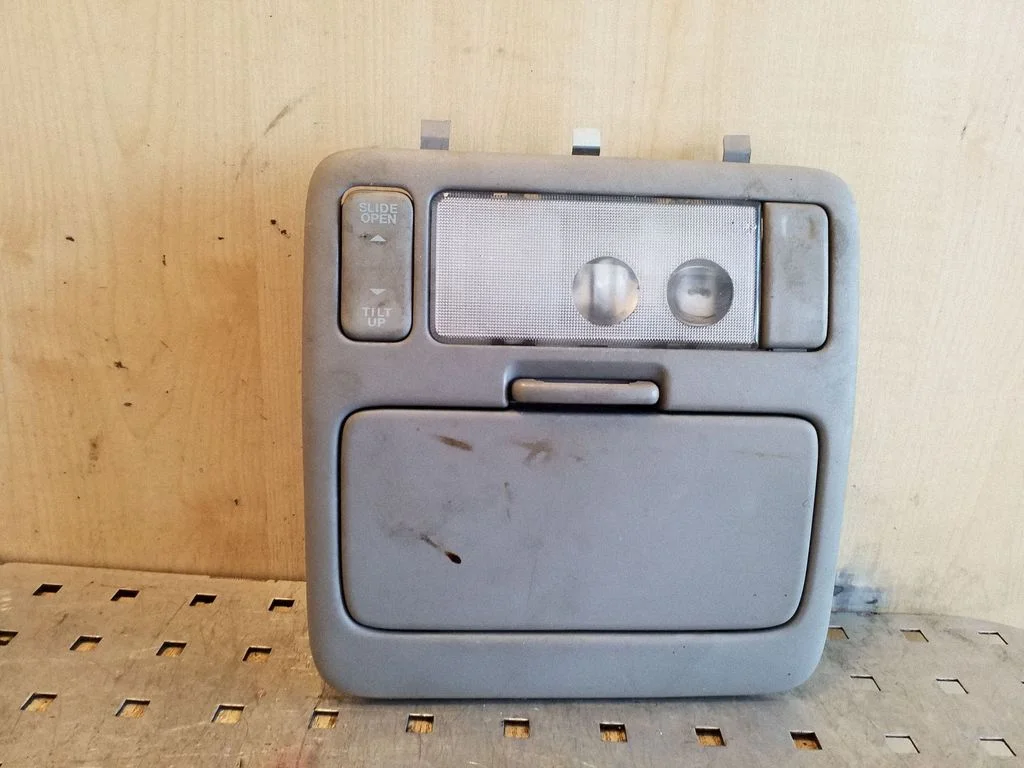 Włącznik oświetlenia wnętrza 859200W010