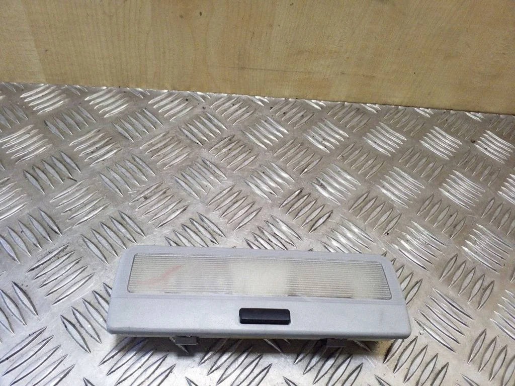 Salongivalgustuse lüliti 8363265GY