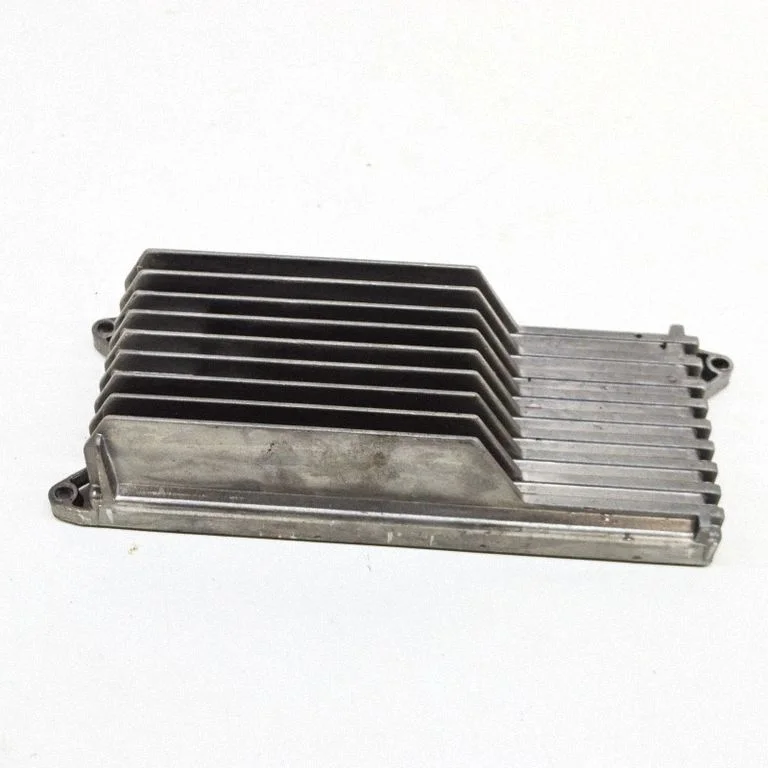 Skaņas pastiprinātājs 8R1035223A