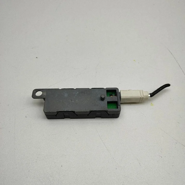 Wzmacniacz antenowy 10R040019