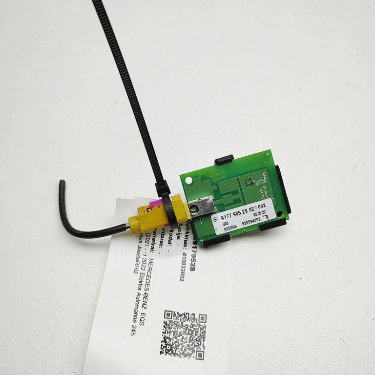 Antenas pastiprinātājs A1779052902