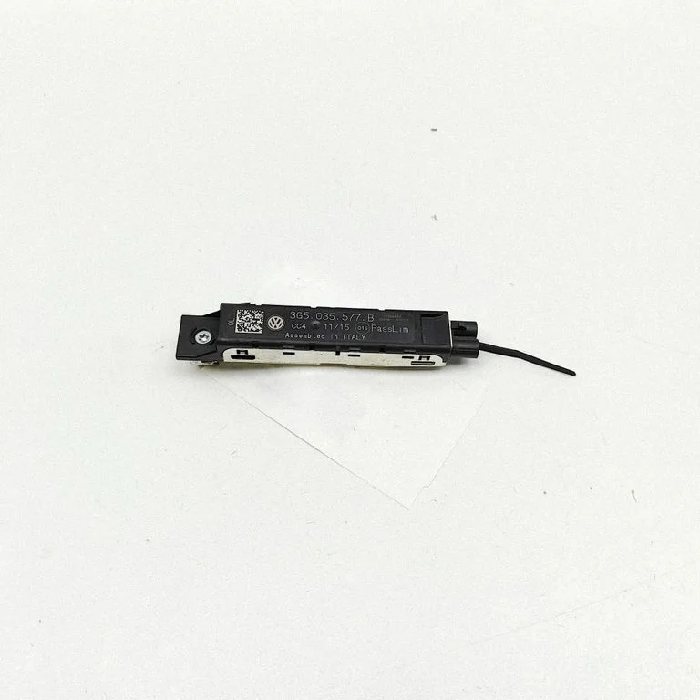 Antenas pastiprinātājs 3G5035577B
