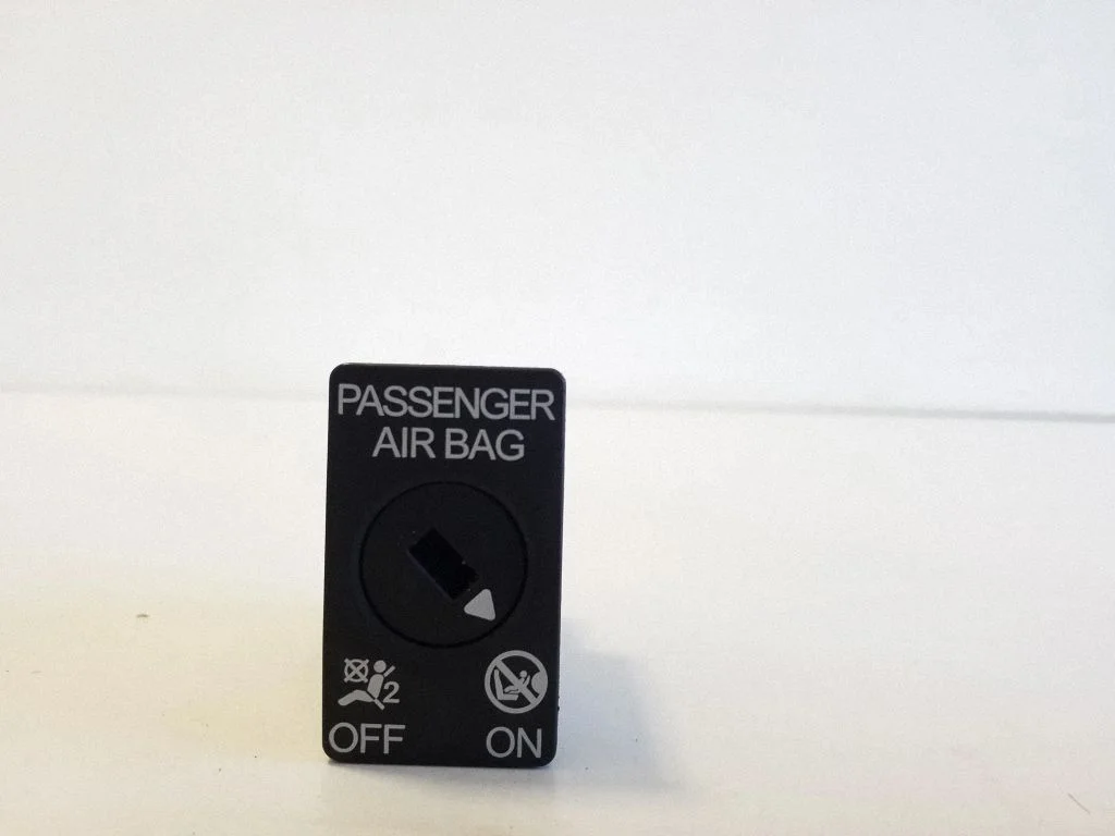 Passenger airbag on/off switch 5Q0919237