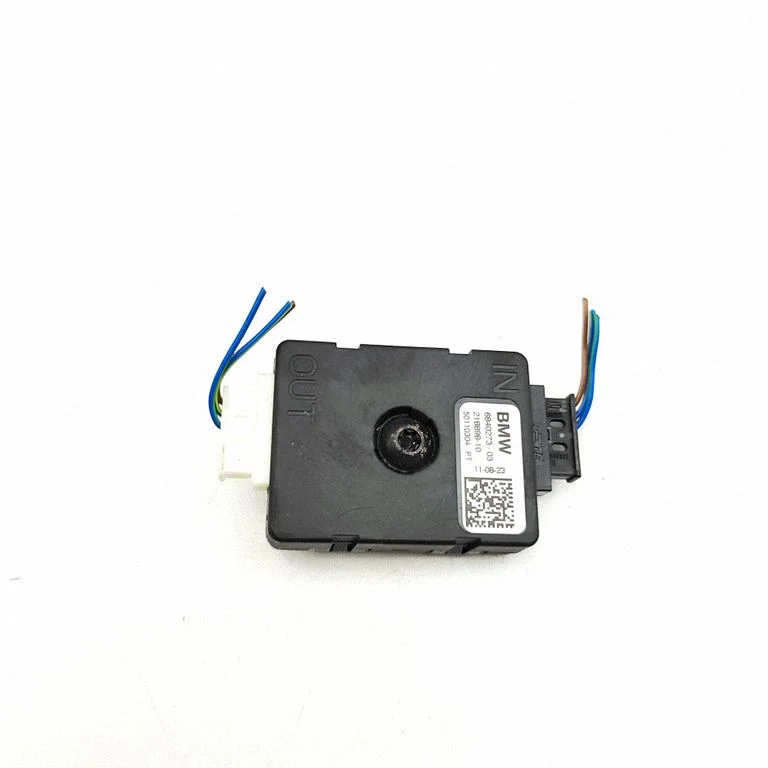 Wzmacniacz antenowy 6840273