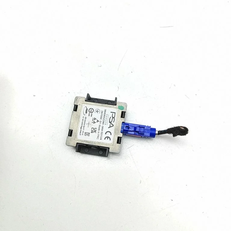 Antenas pastiprinātājs – Opel Mokka X (2019-)