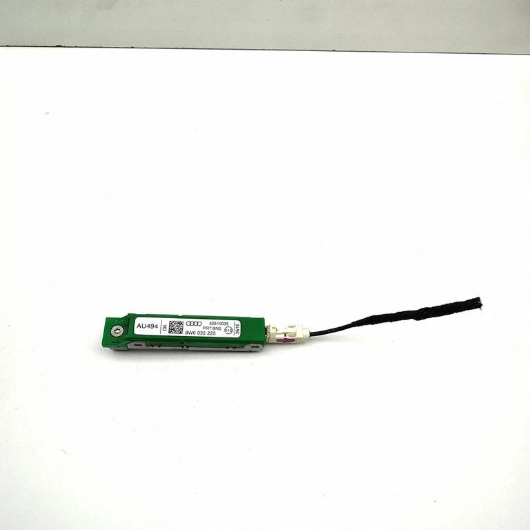 Antenas pastiprinātājs 8W6035225