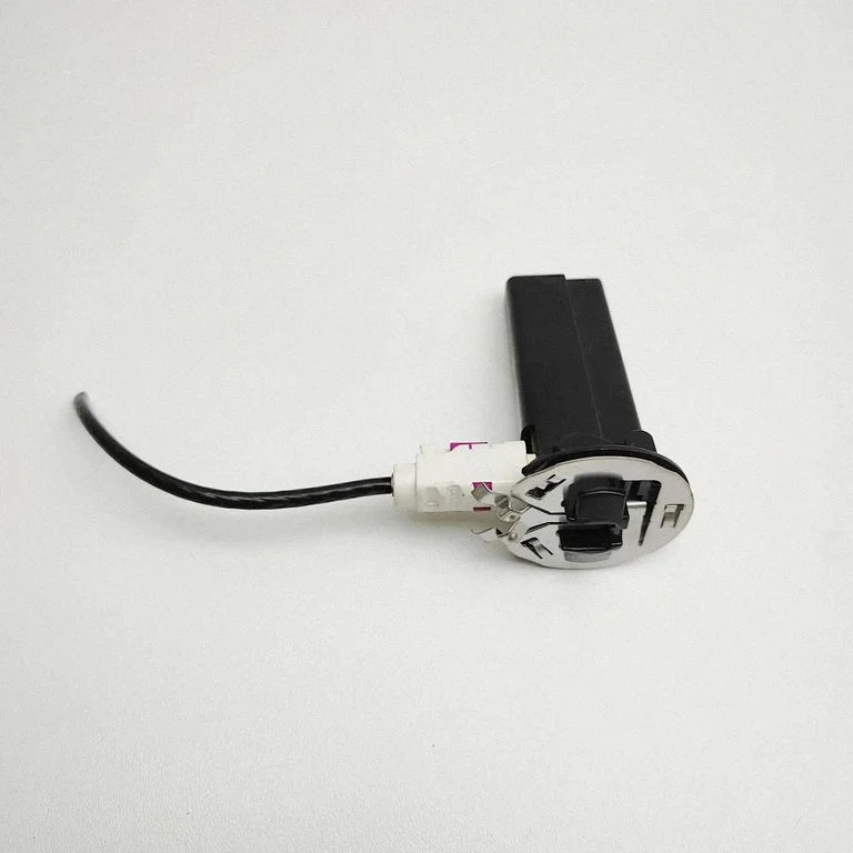 Antenas pastiprinātājs A2139052803
