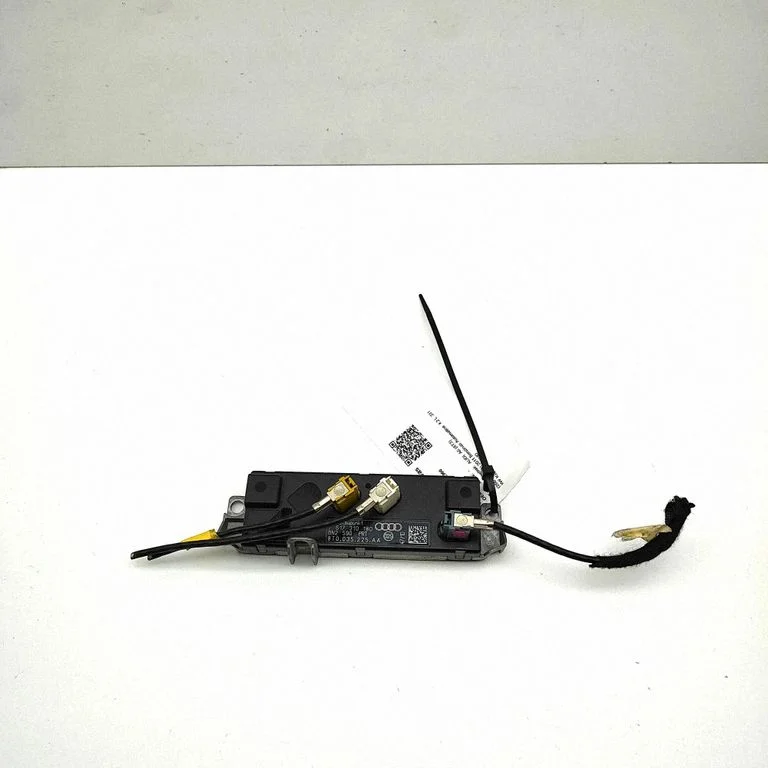 Antenas pastiprinātājs 7617310180