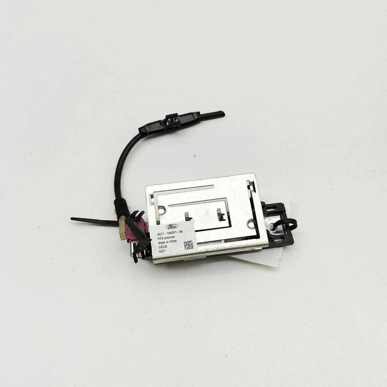 Antenas pastiprinātājs HS7T19K351AA
