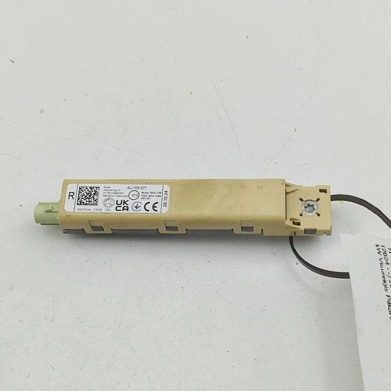 Antenas pastiprinātājs 5J0035577