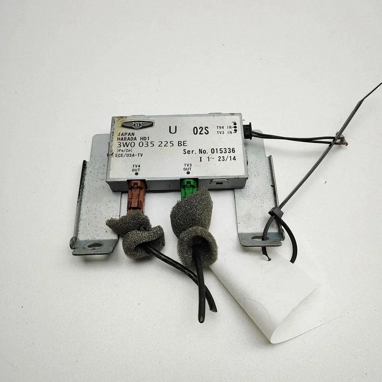Antenas pastiprinātājs 3W0035225BE
