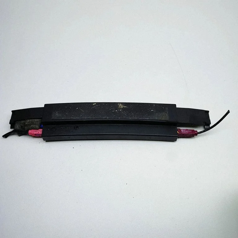 Antenas pastiprinātājs 3W8035532B