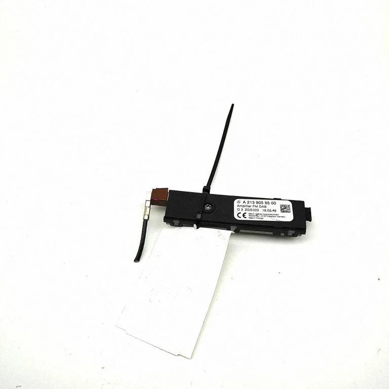 Antenni võimendi A2139056500