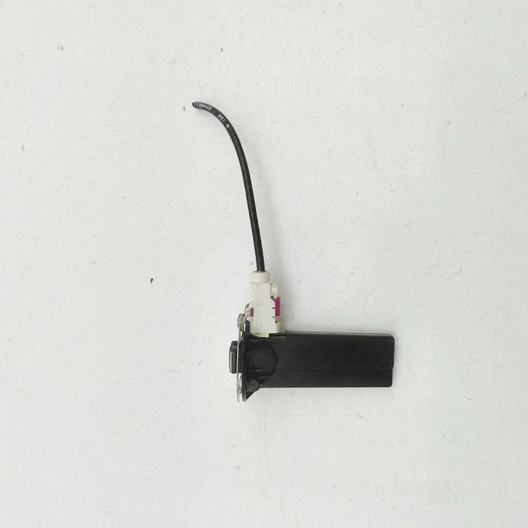 Antenas pastiprinātājs A2139052803