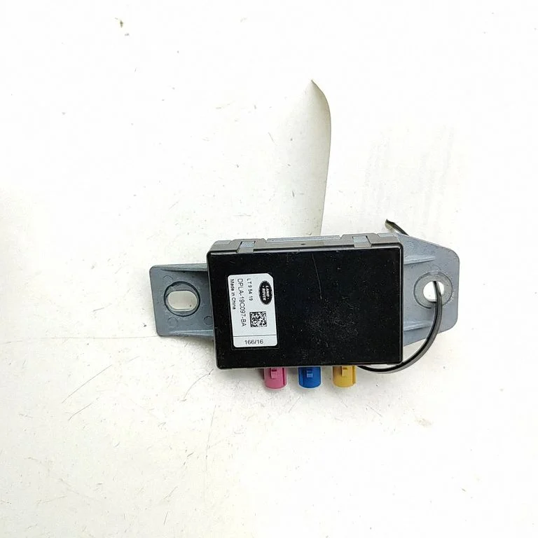 Antenas pastiprinātājs DPLA19C097BA