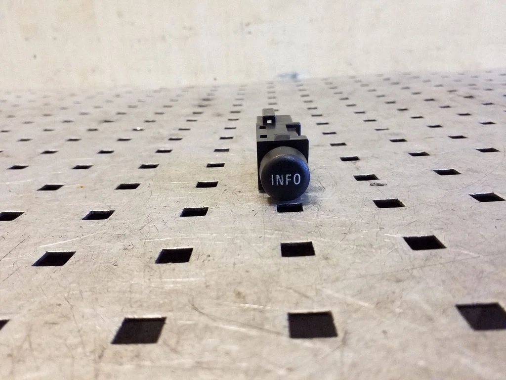 Other switches/knobs/shifts