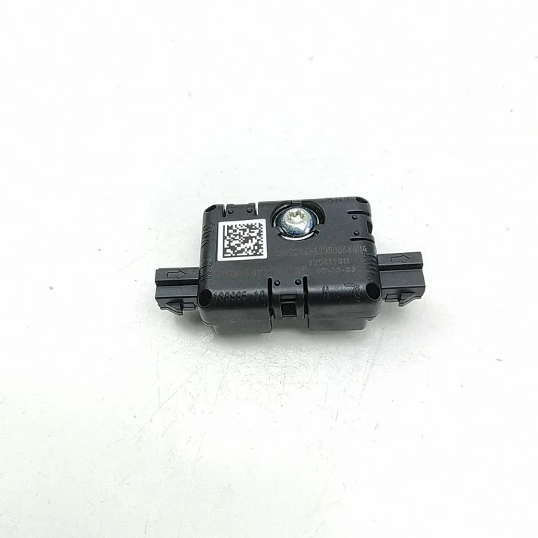 Antenas pastiprinātājs 6832256