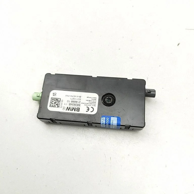 Antenas pastiprinātājs 6839348