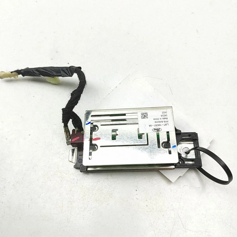 Antenas pastiprinātājs LJ8T19K351AA