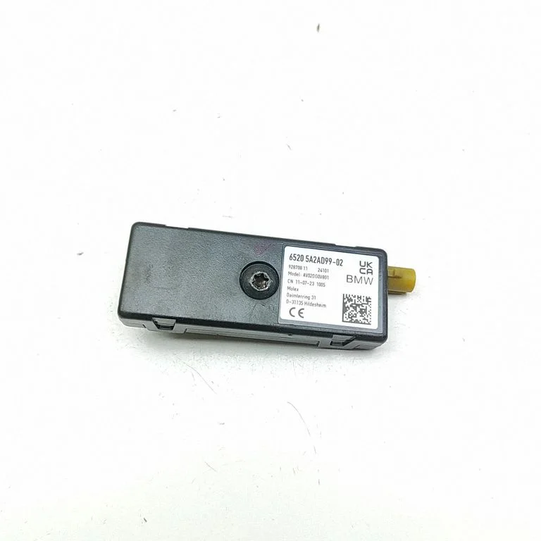 Antenas pastiprinātājs – BMW iX3 G08 (2020-)