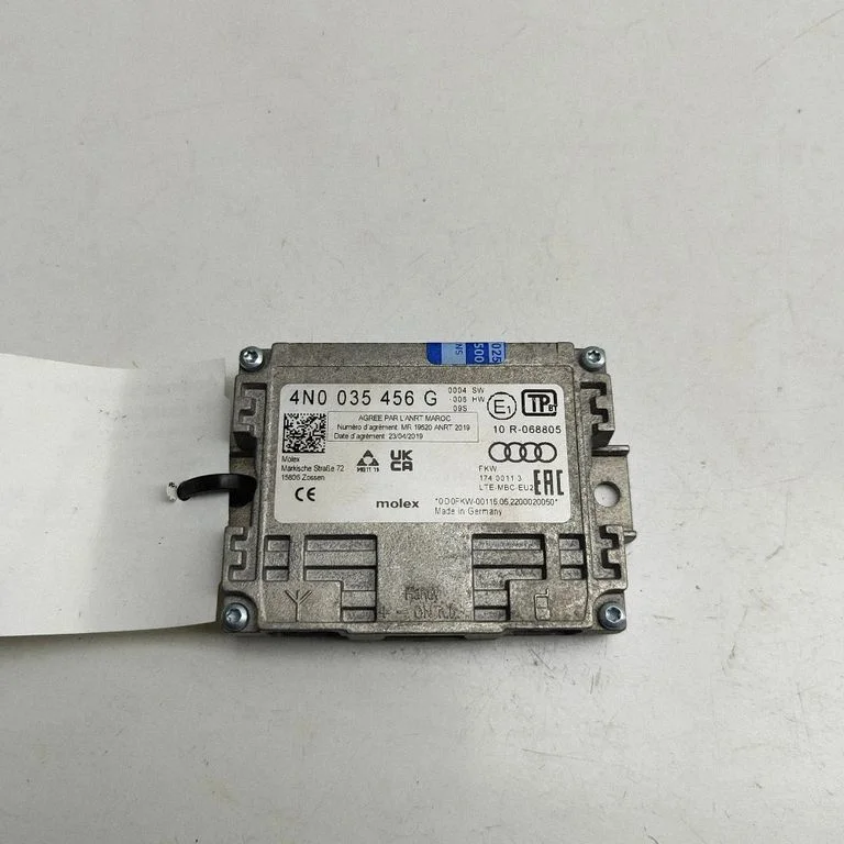 Antenas pastiprinātājs 4N0035456G