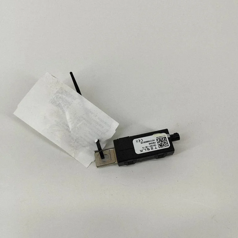 Antenas pastiprinātājs 155133100A