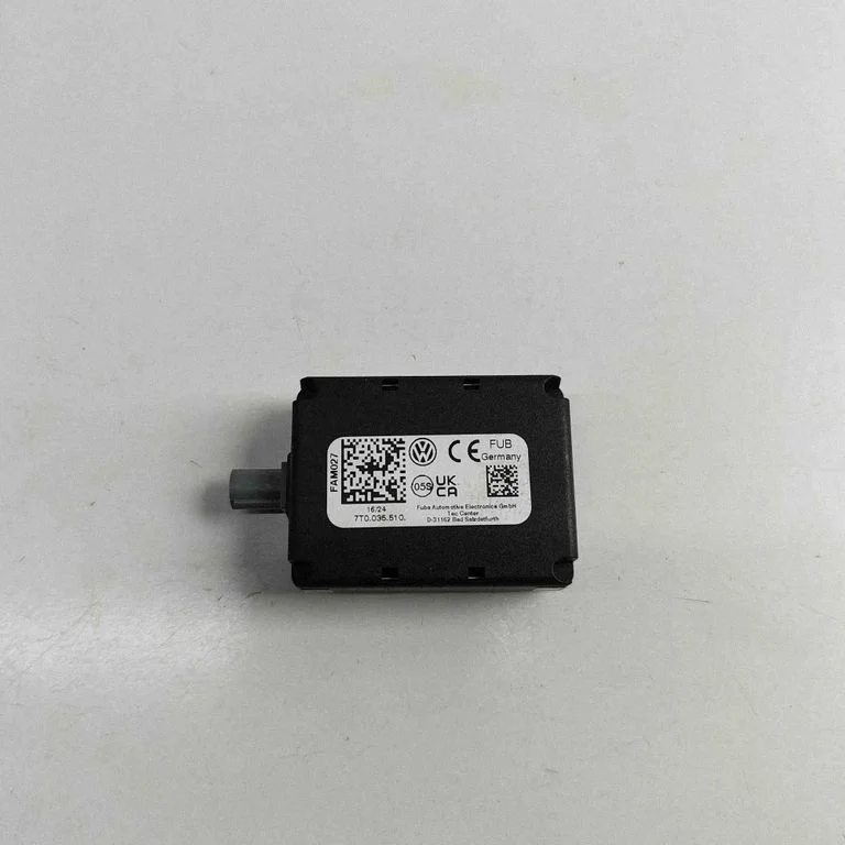 Antenas pastiprinātājs 7T0035510