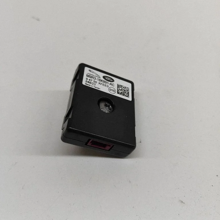 Antenni võimendi M9R318K891AC
