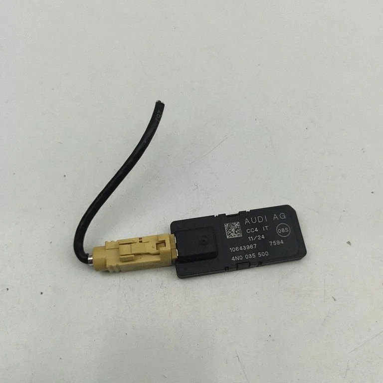 Antenas pastiprinātājs 4N0035500
