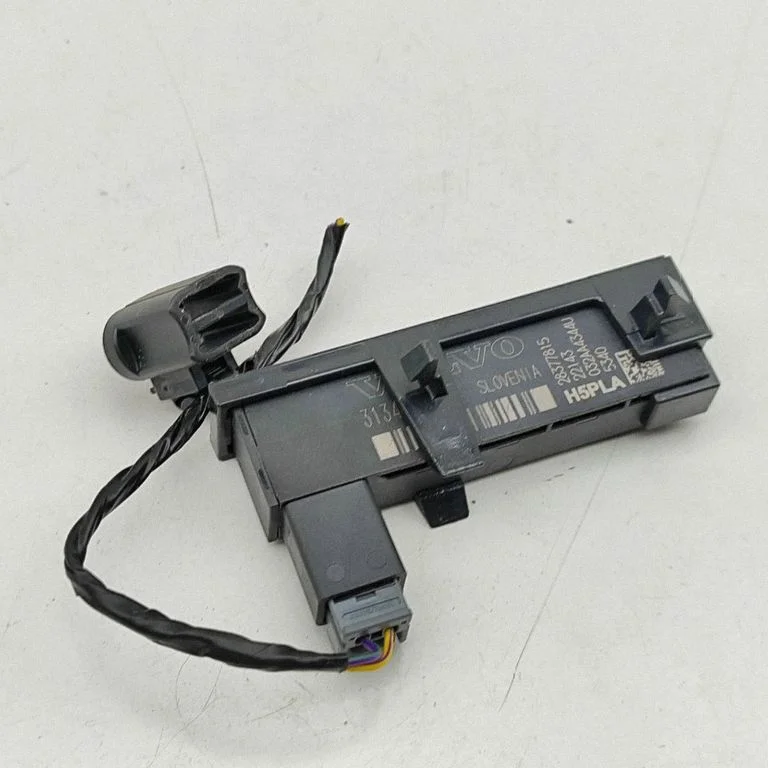 Antenas pastiprinātājs – Polestar 2 (2020-)