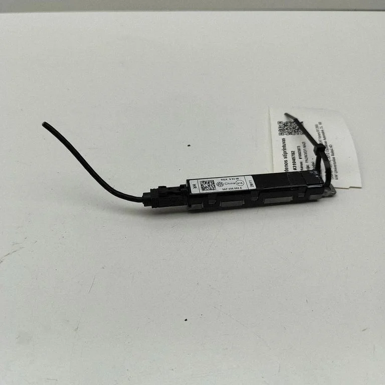 Antenas pastiprinātājs 3AF035552E