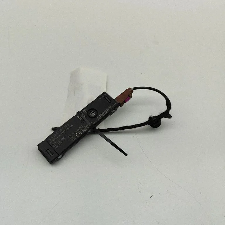 Aerial antenna amplifier – Mercedes-Benz EQE v295 (2022-)