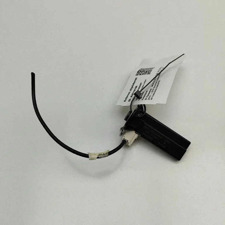 Antenas pastiprinātājs A2139052803