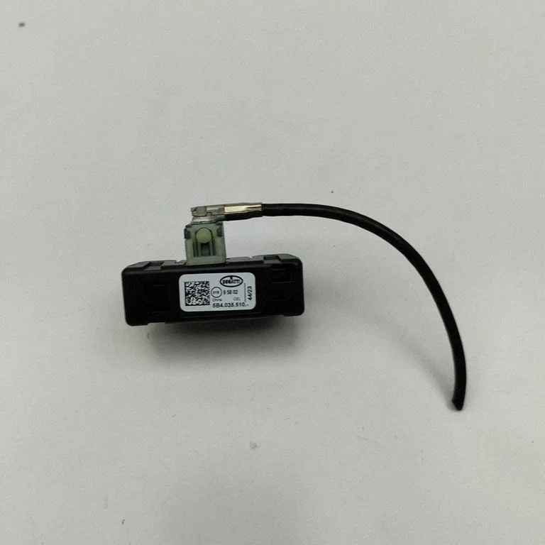 Antenas pastiprinātājs 5B4035510