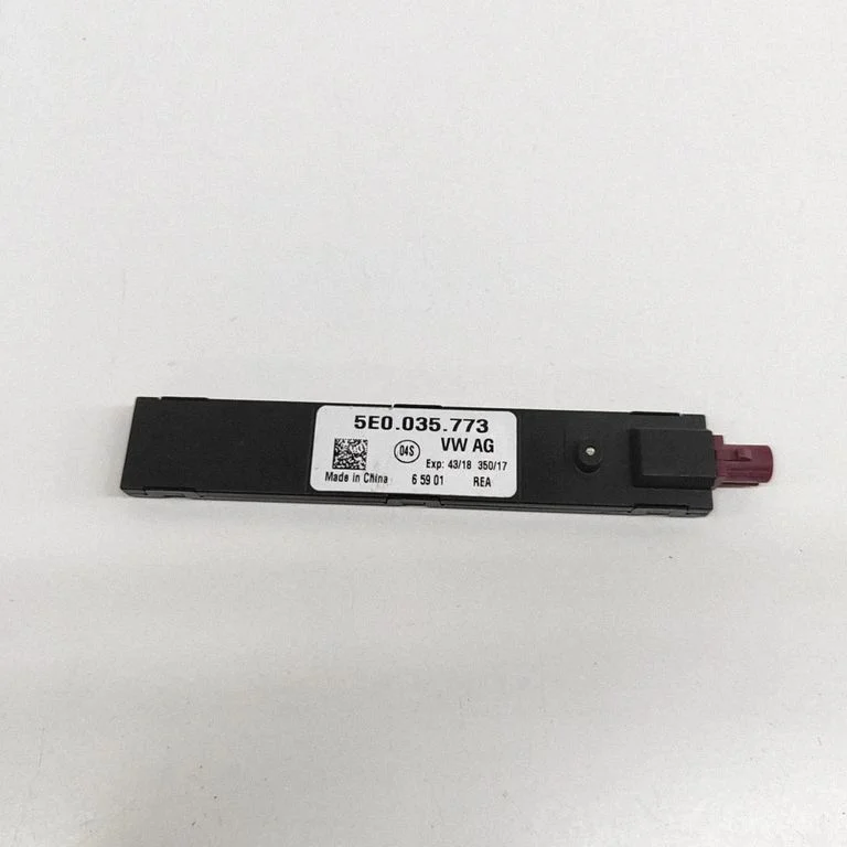 Antenas pastiprinātājs 5E0035773