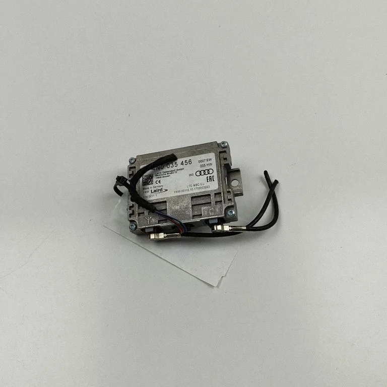 Antenas pastiprinātājs 4N0035456