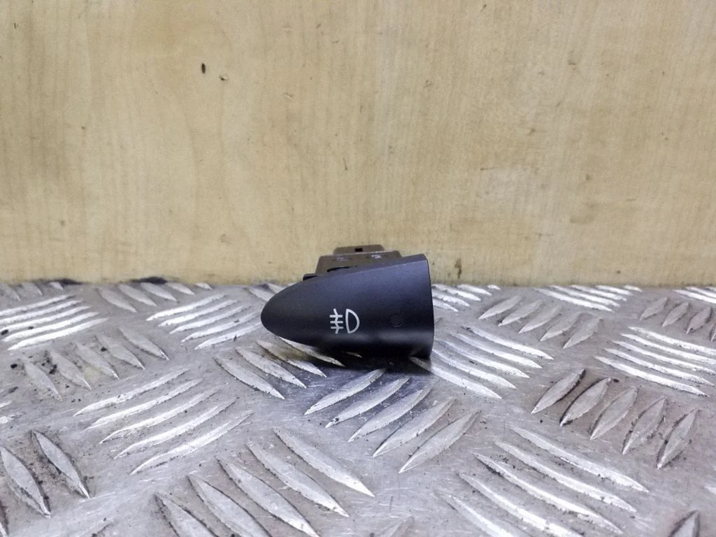 Fog light switch – Hyundai Santa Fe (2000-2006)