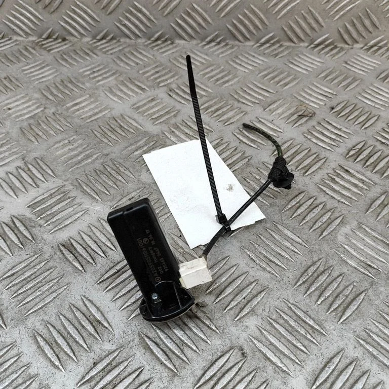 Antenni võimendi A2059051106