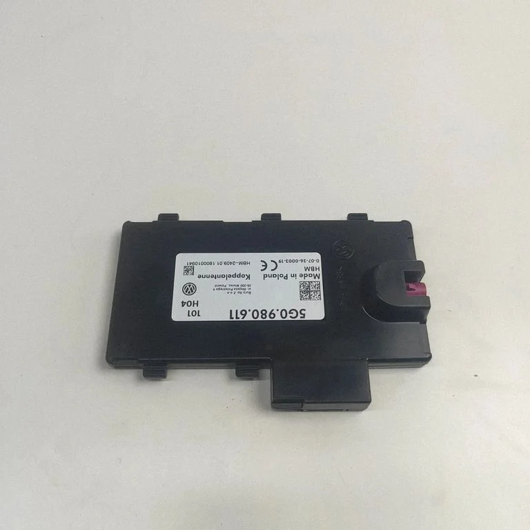 Antenas pastiprinātājs – Volkswagen Passat B7 USA (2012-2019)