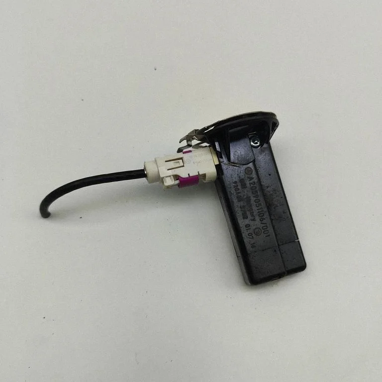 Antenas pastiprinātājs A2059051106