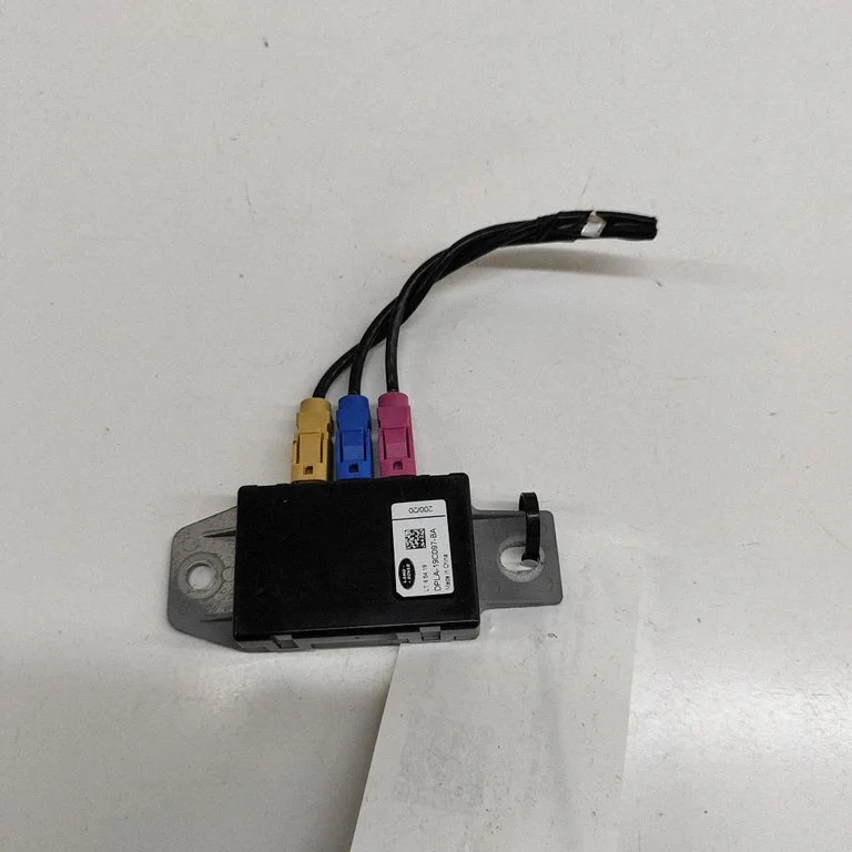 Aerial antenna amplifier DPLA19C097BA – Jaguar F-Type (2013-)