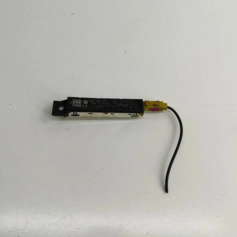 Antenas pastiprinātājs 3G5035577