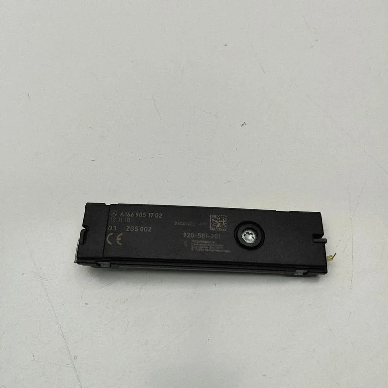 Antenas pastiprinātājs – Mercedes-Benz CLA klase C117 X117 W117 (2013-2019)