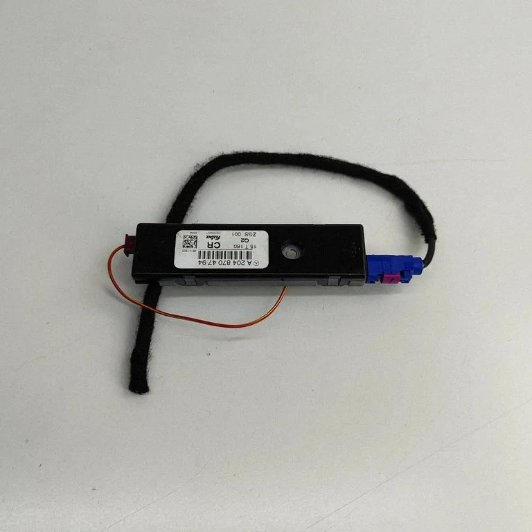 Antenas pastiprinātājs A2048704794
