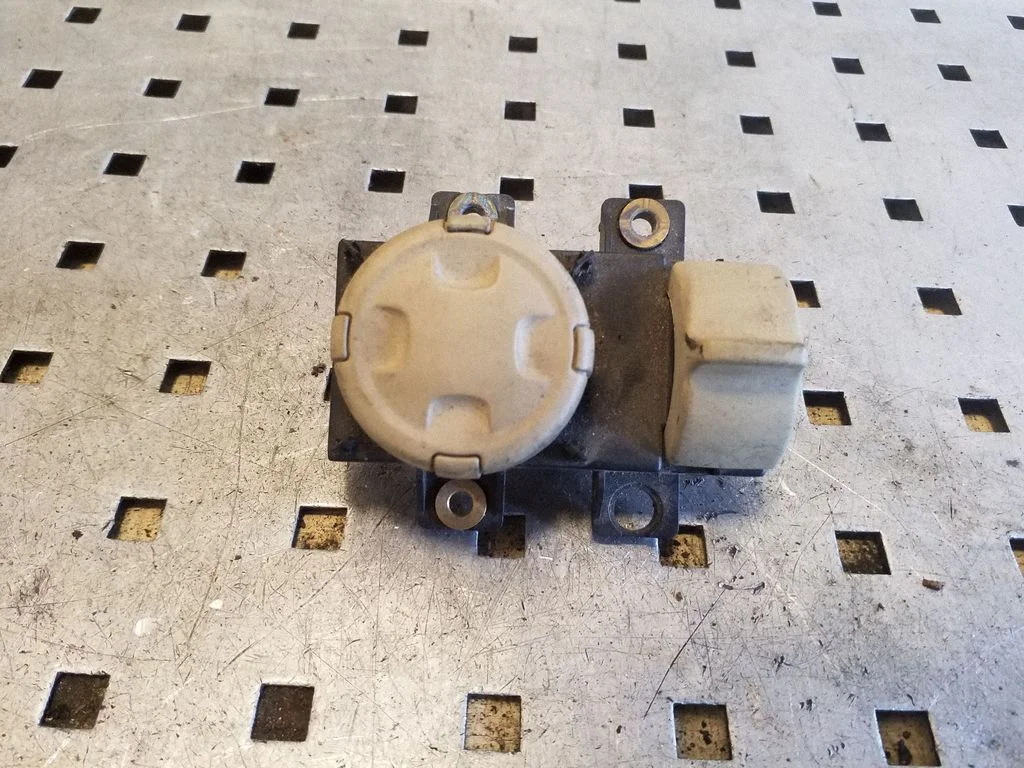 Seat control switch – Audi A8 S8 D3 4E (2002-2009)